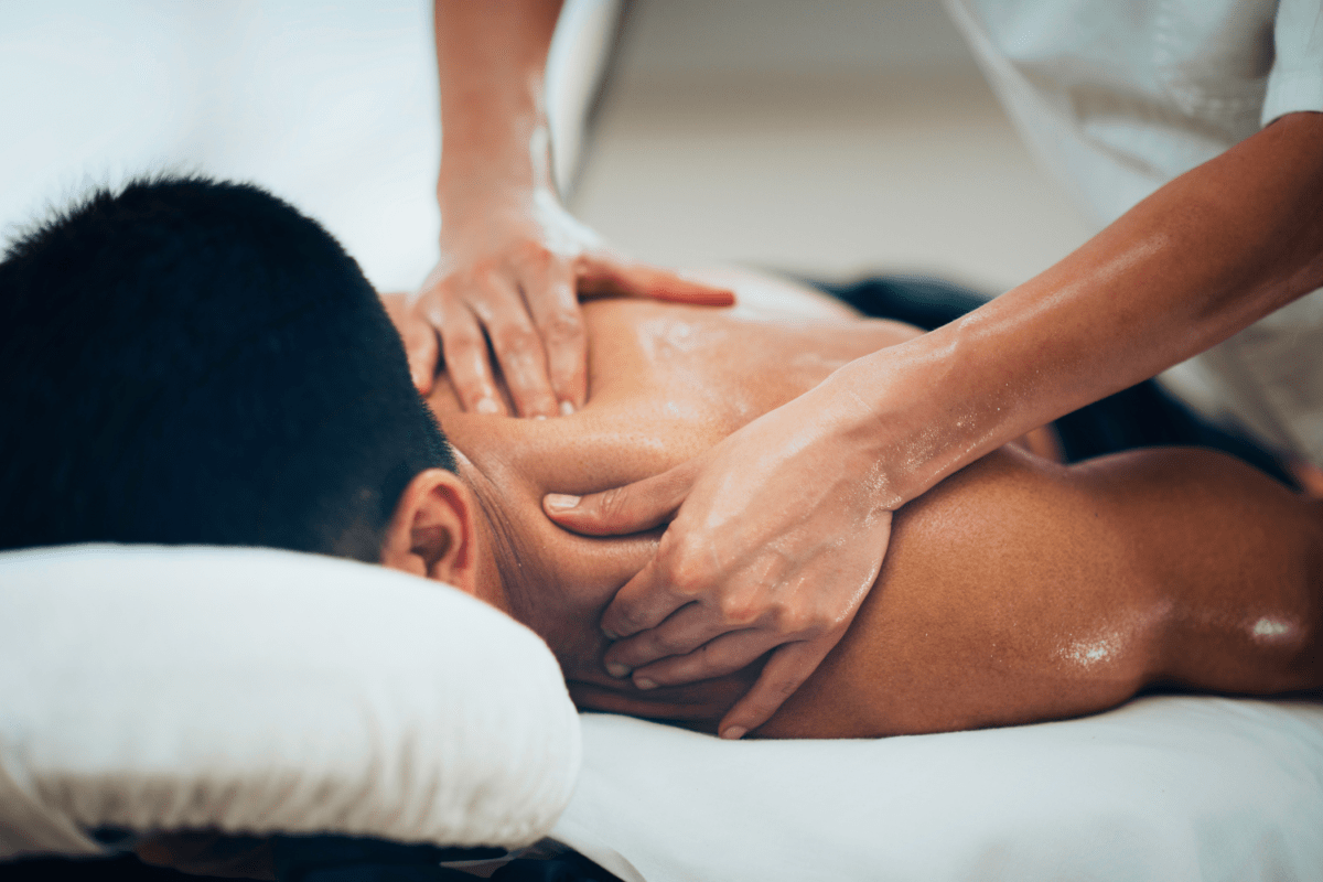 Massage Sportif à Marrakech – Prévention et Récupération chez Esprit Forme