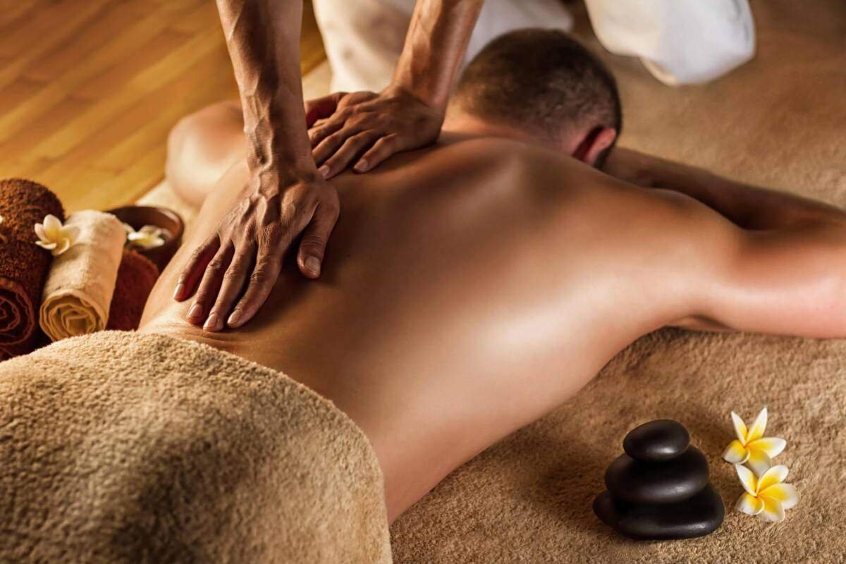 massage suedois ou californien scaled 2 Esprit Frome